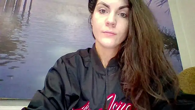 Snapshot of AliceTailor chatting on April 2, 2026, 3:08 pm AliceTailor online show from April 2, 2026, 3:08 pm