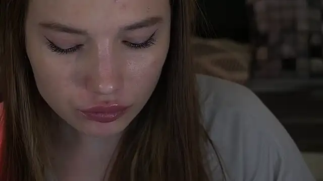 IceDanielles online show from November 8, 2025, 1:36 pm