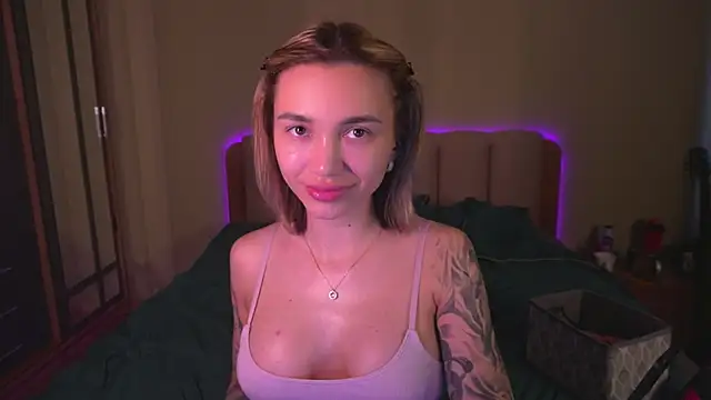 Teo Rose online show from March 11, 2025, 8:52 am