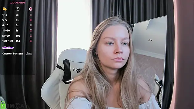 Polumna cute online show from November 27, 2025, 1:22 pm