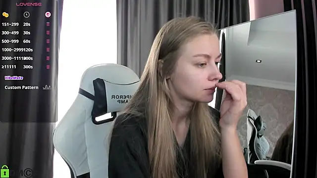 Polumna cute online show from December 21, 2025, 9:11 am