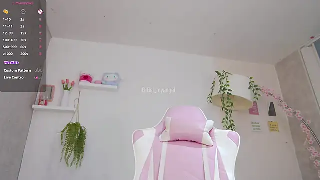 Snapshot of Bella-Franco chatting on March 6, 2025, 3:13 pm Bella-Franco online show from March 6, 2025, 3:13 pm