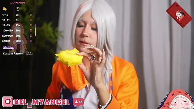 Bella-Franco online show from November 24, 2025, 7:36 pm