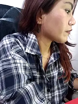 Snapshot of ZUCAAT chatting on October 24, 2025, 10:53 pm ZUCAAT online show from October 24, 2025, 10:53 pm