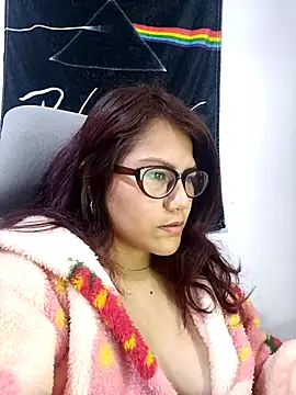 Snapshot of ZUCAAT chatting on October 9, 2025, 3:45 pm ZUCAAT online show from October 9, 2025, 3:45 pm