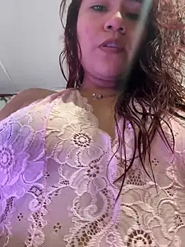 Snapshot of ZUCAAT chatting on February 22, 2025, 5:44 am ZUCAAT online show from February 22, 2025, 5:44 am