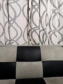 Snapshot of ZUCAAT chatting on March 8, 2025, 3:17 am ZUCAAT online show from March 8, 2025, 3:17 am