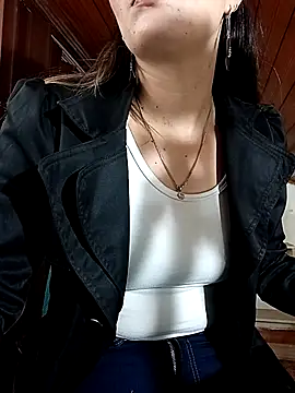 Snapshot of merlinaadams_ chatting on October 10, 2025, 5:03 pm merlinaadams online show from October 10, 2025, 5:03 pm