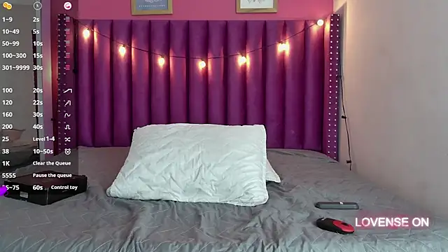 littleebonny online show from March 10, 2025, 12:49 pm