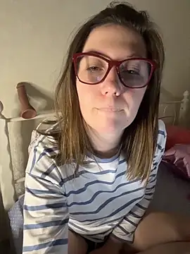 BeatriceTender online show from February 10, 2026, 7:46 pm