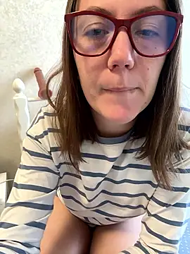 BeatriceTender online show from January 15, 2026, 9:56 am