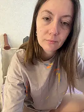 BeatriceTender online show from April 10, 2026, 12:56 pm