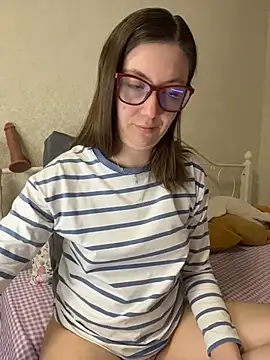 BeatriceTender online show from April 11, 2026, 6:22 pm