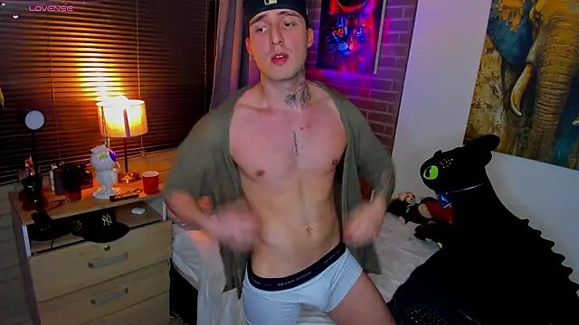 liam oficial02 online show from March 21, 2026, 2:35 am