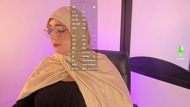 HijabiMilf online show from November 14, 2025, 1:37 pm