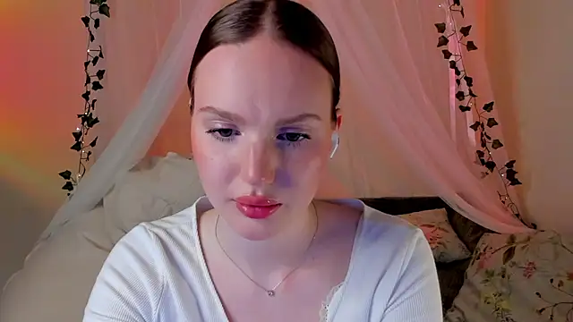 MishkaMe online show from February 11, 2025, 6:22 pm