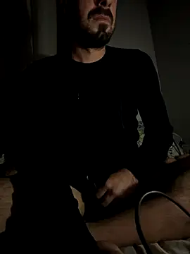 Snapshot of giorgakaci69 chatting on October 28, 2025, 10:31 pm giorgakaci69 online show from October 28, 2025, 10:31 pm