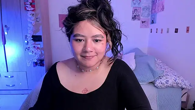 Snapshot of StephaniFox chatting on March 18, 2025, 12:19 am StephaniFox online show from March 18, 2025, 12:19 am
