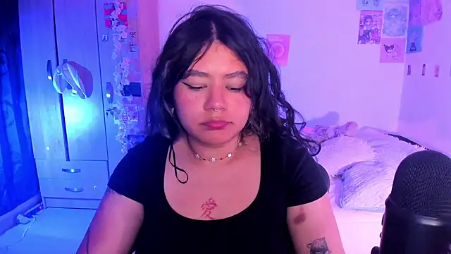 Snapshot of StephaniFox chatting on February 20, 2025, 1:36 am StephaniFox online show from February 20, 2025, 1:36 am