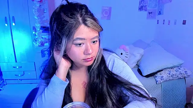 Snapshot of StephaniFox chatting on March 5, 2025, 12:38 am StephaniFox online show from March 5, 2025, 12:38 am