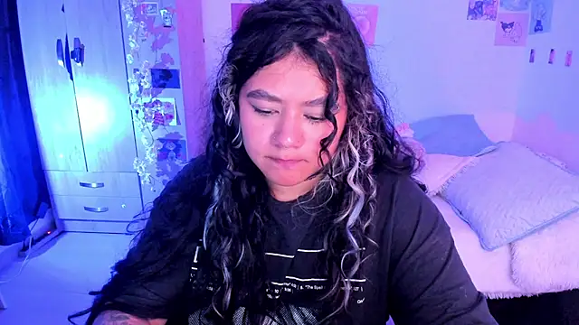Snapshot of StephaniFox chatting on February 24, 2025, 3:44 am StephaniFox online show from February 24, 2025, 3:44 am