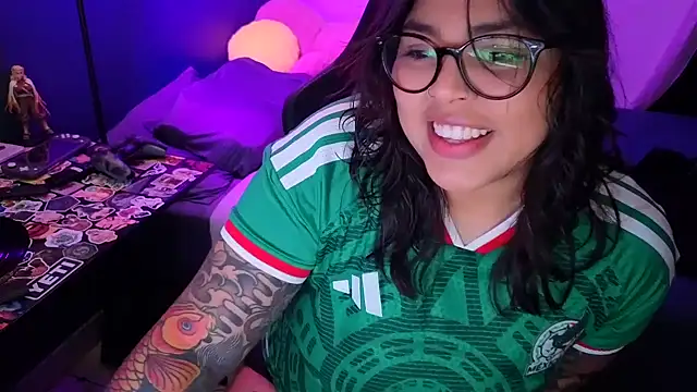 miacanela xo online show from June 30, 2026, 11:49 pm