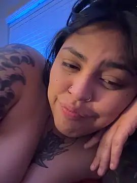 Snapshot of miacanela_xo chatting on March 4, 2025, 6:58 am miacanela xo online show from March 4, 2025, 6:58 am