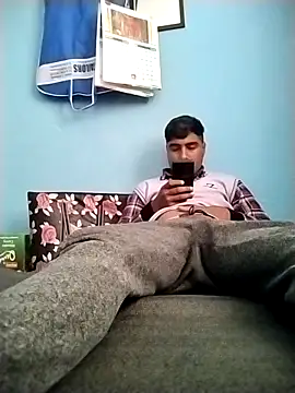 SweetFatBoy online show from April 15, 2026, 7:36 am