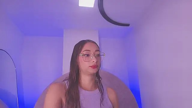 vale ross  online show from April 21, 2026, 3:02 am