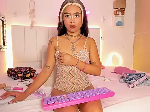 lilith horny online show from November 29, 2025, 7:08 am