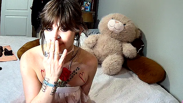 Snapshot of ZeelaXoXo chatting on February 15, 2026, 7:51 am ZeelaXoXo online show from February 15, 2026, 7:51 am