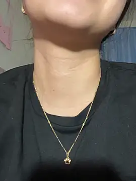 Kimmymadison- online show from December 4, 2025, 6:01 am