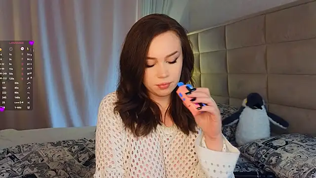 AsteriaHamel online show from March 12, 2025, 3:07 pm