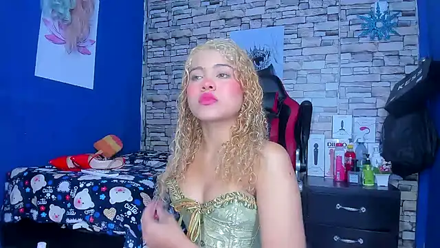 Snapshot of sofiacastillo01 chatting on March 14, 2025, 12:51 pm sofiacastillo01 online show from March 14, 2025, 12:51 pm