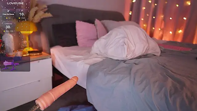 sweetcherryhot online show from March 11, 2026, 7:30 pm