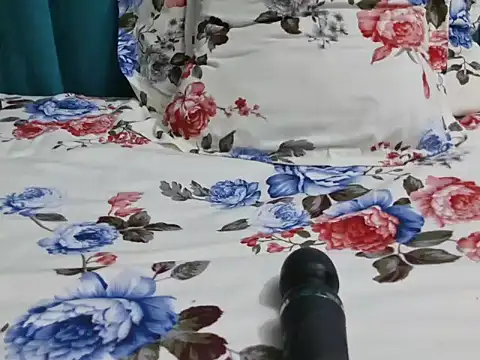 Sweetrata  online show from February 16, 2026, 9:52 am