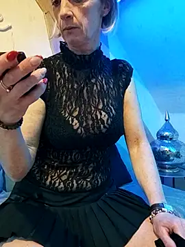 tatianasexymilf online show from January 10, 2026, 4:02 pm