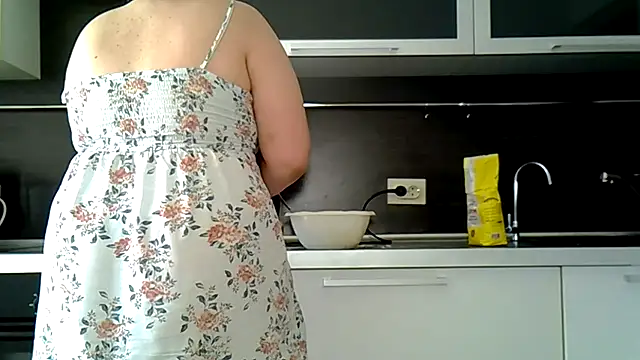 AnitaWillias online show from July 13, 2026, 11:31 am