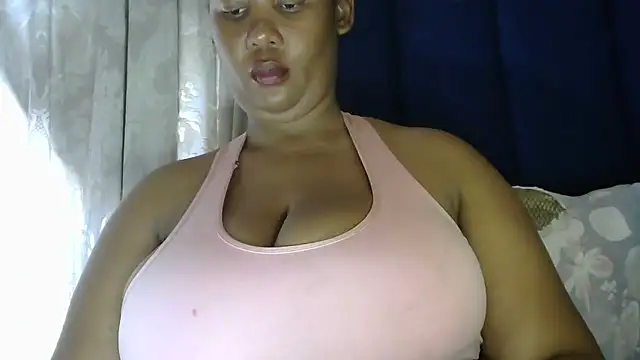 Snapshot of NippleMilkXx chatting on November 27, 2025, 10:16 am NippleMilkXx online show from November 27, 2025, 10:16 am