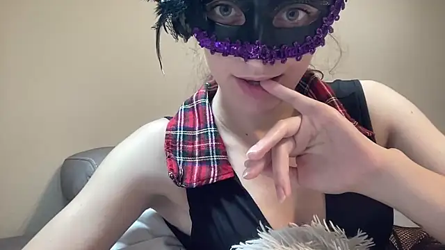 lexihot0000 online show from November 8, 2025, 9:13 am