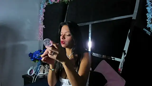 MaddyHudson online show from January 12, 2026, 9:52 pm