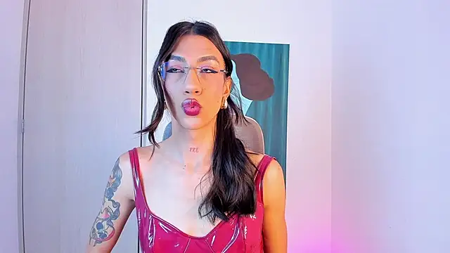 sofiaa grey  online show from March 27, 2026, 3:24 pm