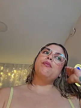 Juliietha servas online show from March 15, 2026, 1:23 am