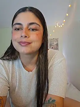 Juliietha servas online show from October 24, 2025, 1:48 am