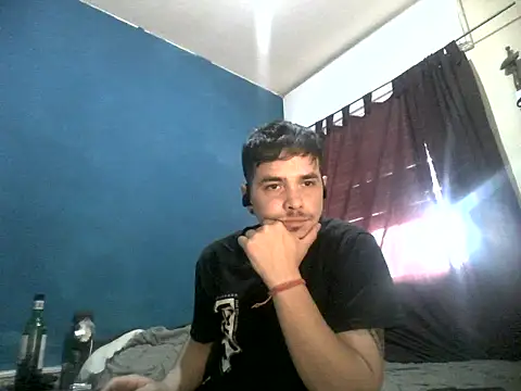 Snapshot of Freixer chatting on October 16, 2025, 8:17 pm Freixer online show from October 16, 2025, 8:17 pm