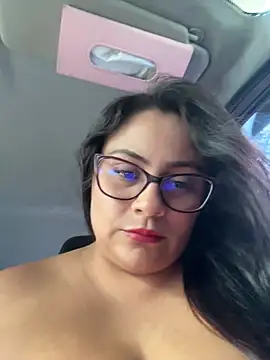 Snapshot of Sol_biglips chatting on March 10, 2026, 6:01 pm Sol biglips online show from March 10, 2026, 6:01 pm