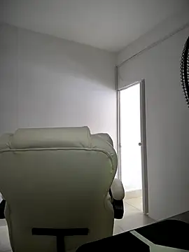 Sol biglips online show from September 10, 2025, 4:06 pm