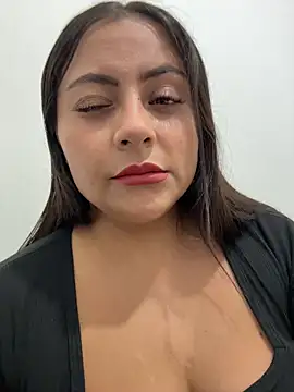 Snapshot of Sol_biglips chatting on March 14, 2026, 10:05 pm Sol biglips online show from March 14, 2026, 10:05 pm