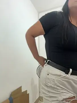 Snapshot of Sol_biglips chatting on April 10, 2026, 3:41 pm Sol biglips online show from April 10, 2026, 3:41 pm
