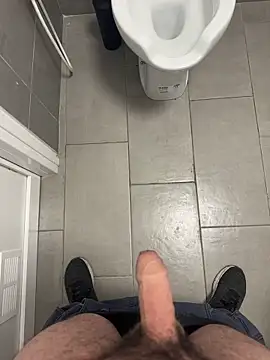 Snapshot of _themask_ chatting on February 6, 2025, 9:06 pm  themask  online show from February 6, 2025, 9:06 pm